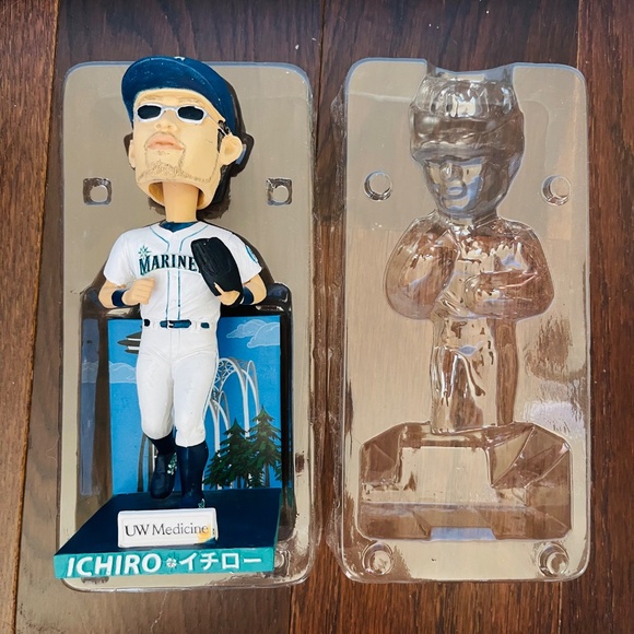 Ichiro Suzuki 2008 Seattle Mariners Bobblehead UW Medicine FSN Used With Box - Picture 10 of 13